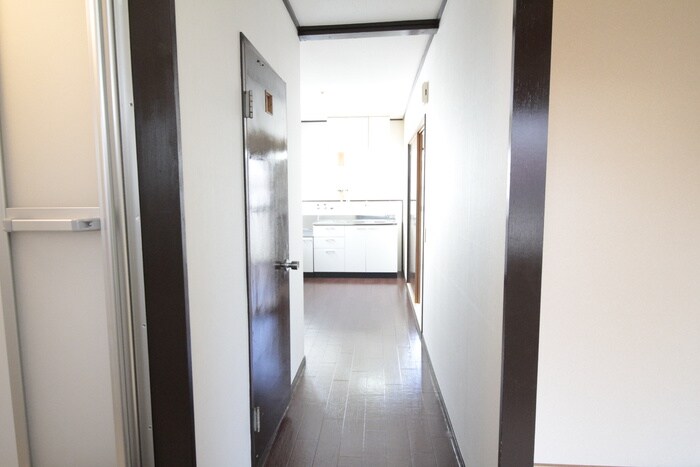 物件内観写真18　(廊下)