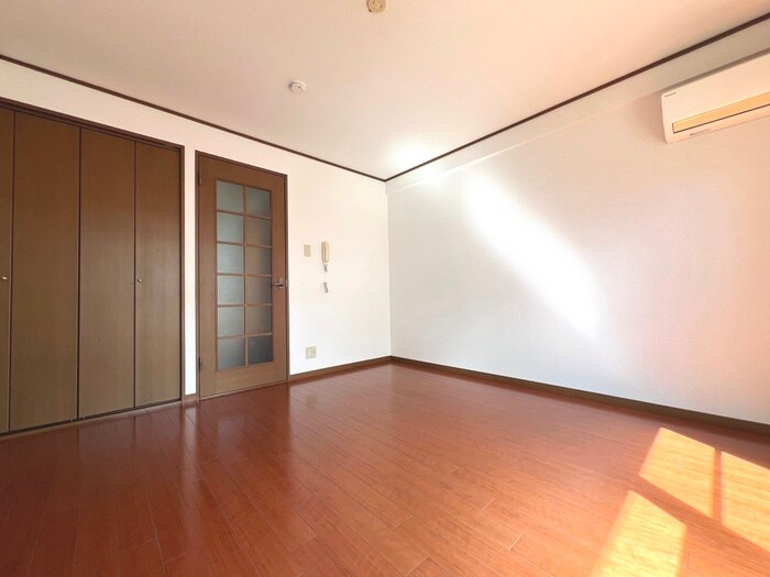 物件内観写真14　(居室)