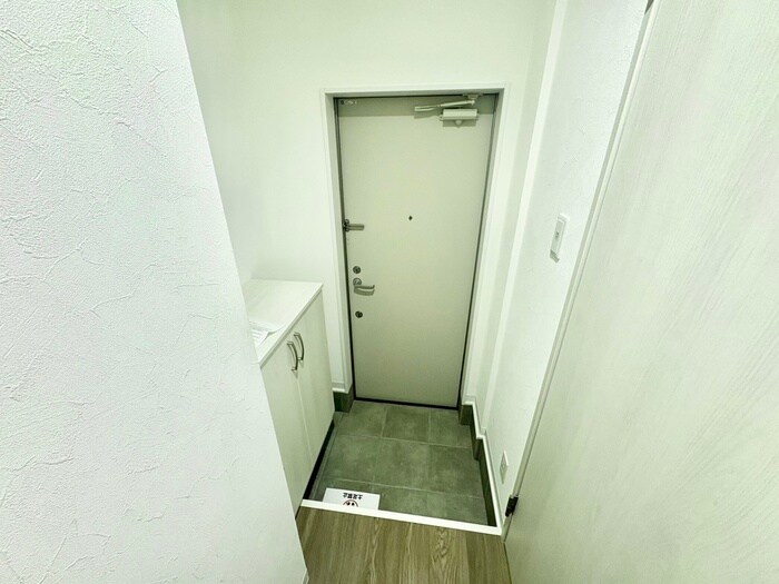 物件内観写真17　(玄関)