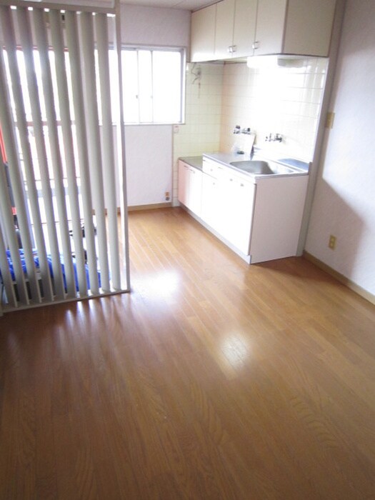 物件内観写真13　(廊下)