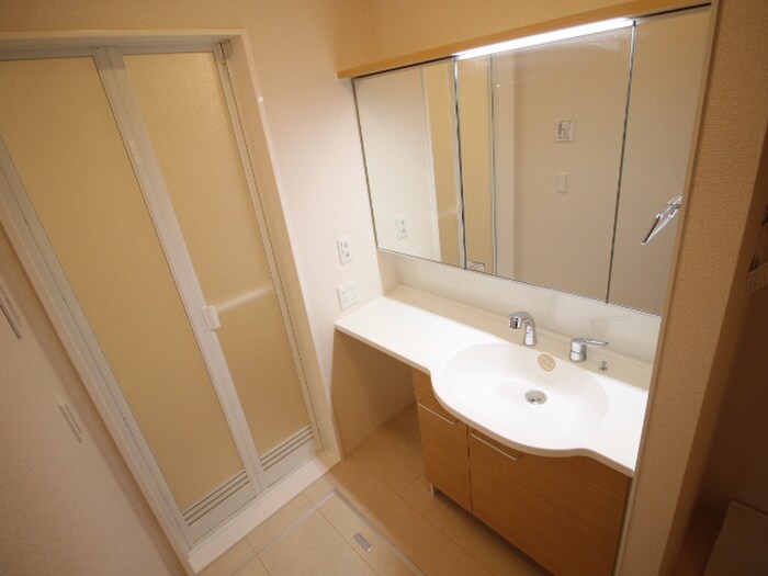 物件内観写真12　(洗面)