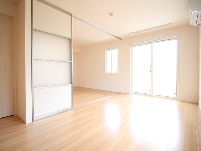 物件内観写真21　(居室)