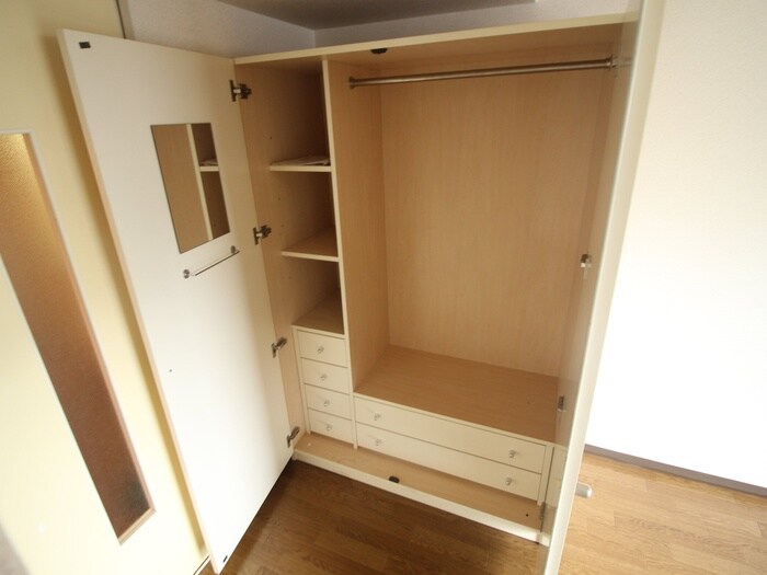 物件内観写真5　(収納)