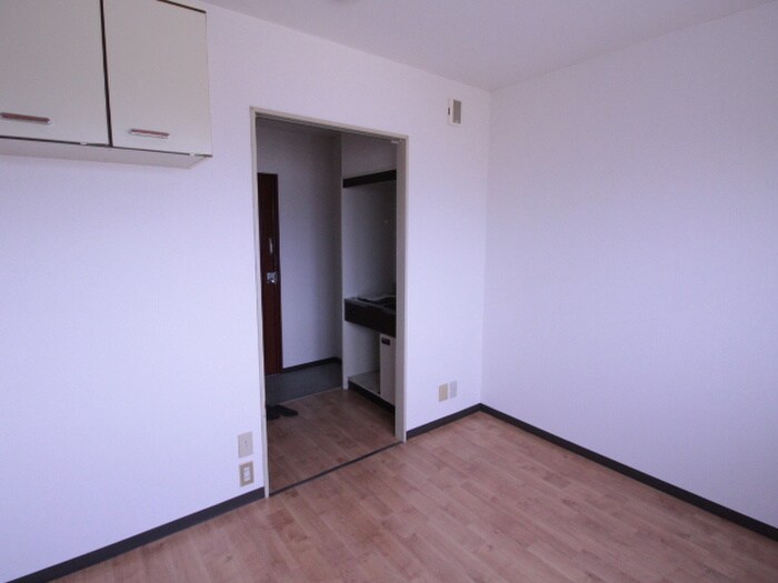 物件内観写真10　(居室)