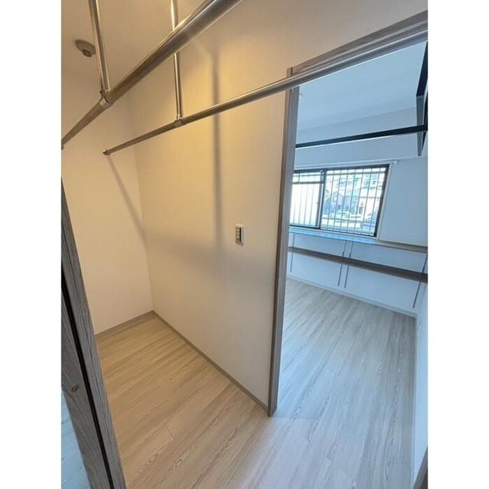 物件内観写真11　(収納)
