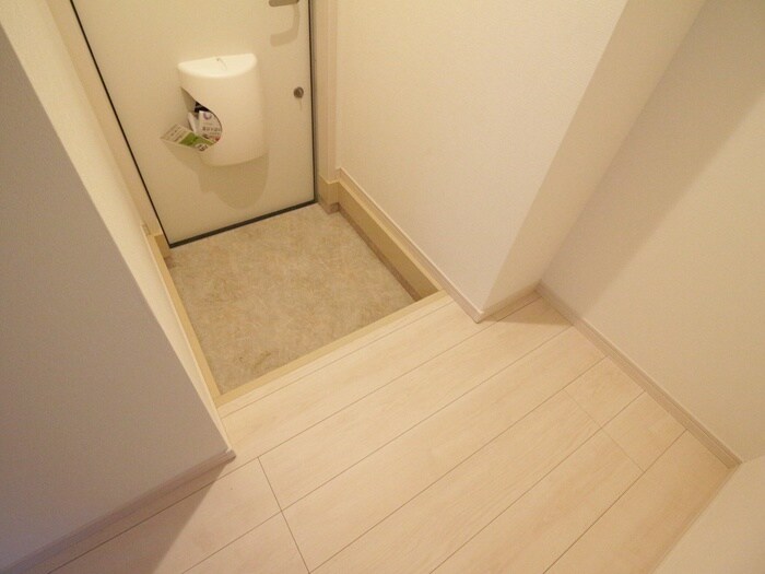 物件内観写真21　(玄関)