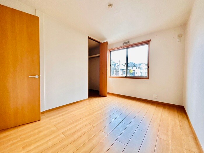 物件内観写真8　(居室)