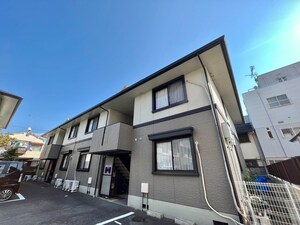 ハイカムール上桂外観写真