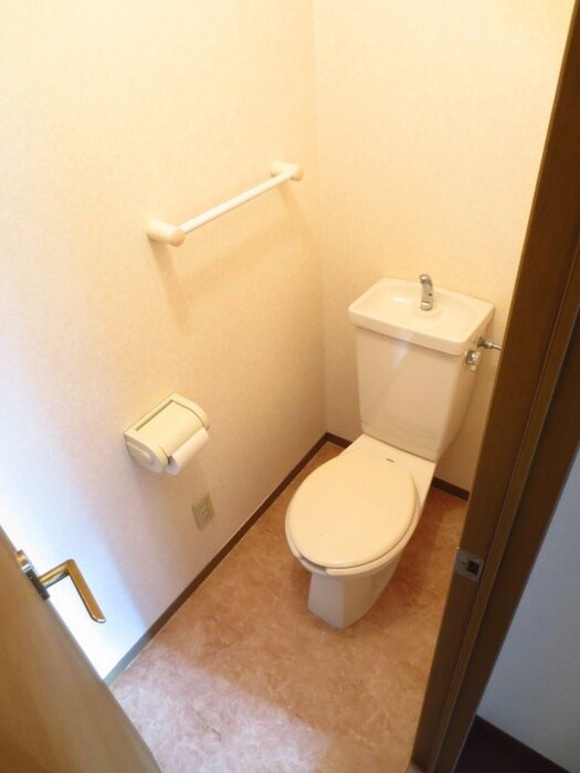 物件内観写真12　(トイレ)