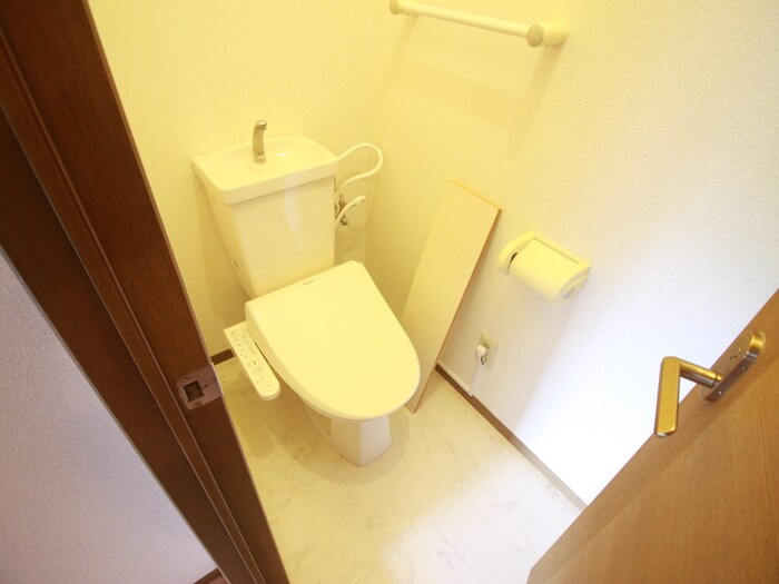 物件内観写真14　(トイレ)