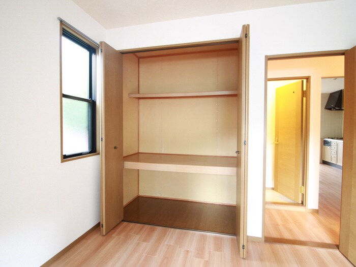 物件内観写真15　(収納)