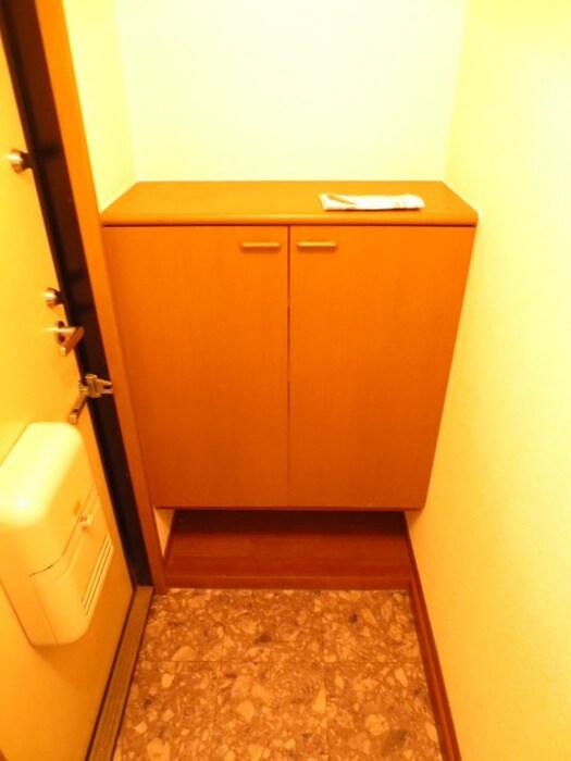物件内観写真15　(靴箱)