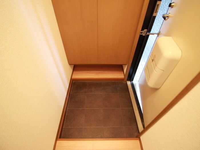 物件内観写真21　(玄関)