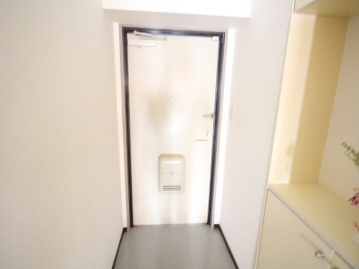 物件内観写真19　(玄関)