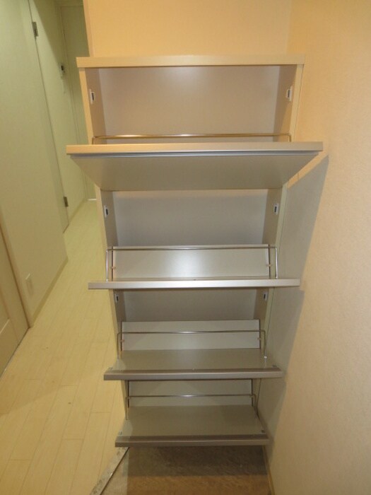 物件内観写真14　(靴箱)