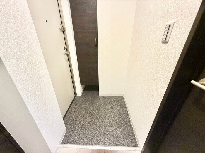 物件内観写真22　(玄関)