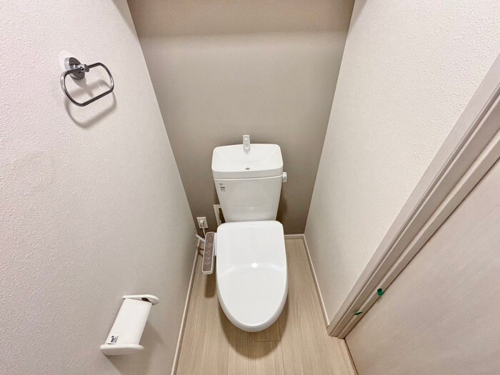 物件内観写真8　(トイレ)