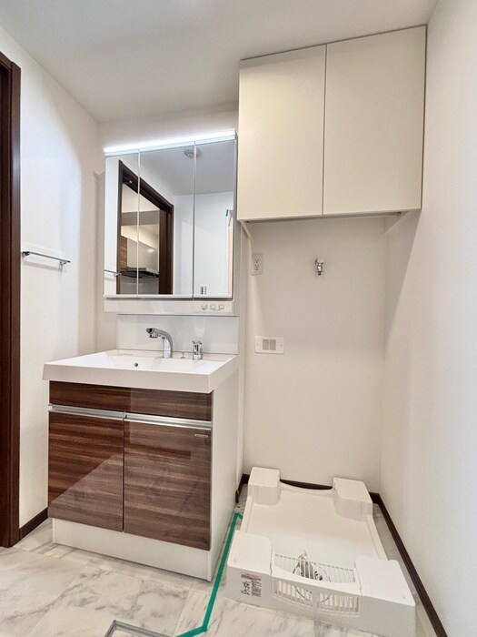 物件内観写真8　(洗面)