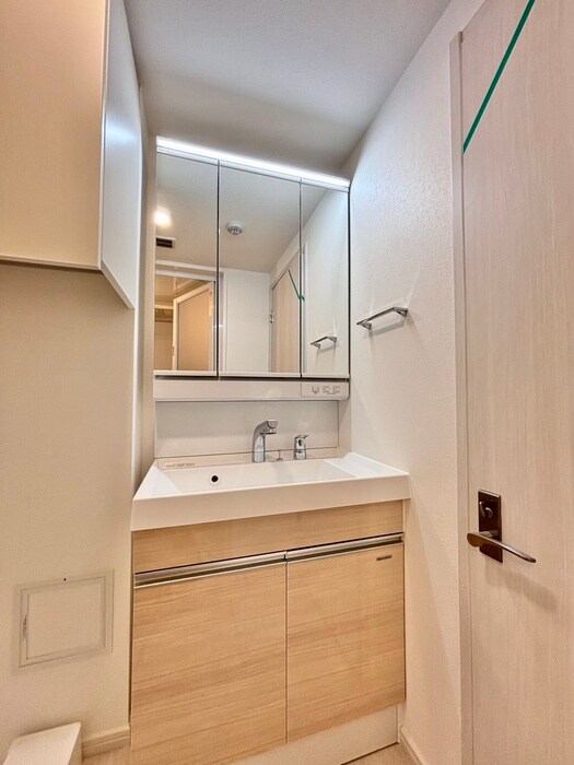 物件内観写真9　(洗面)