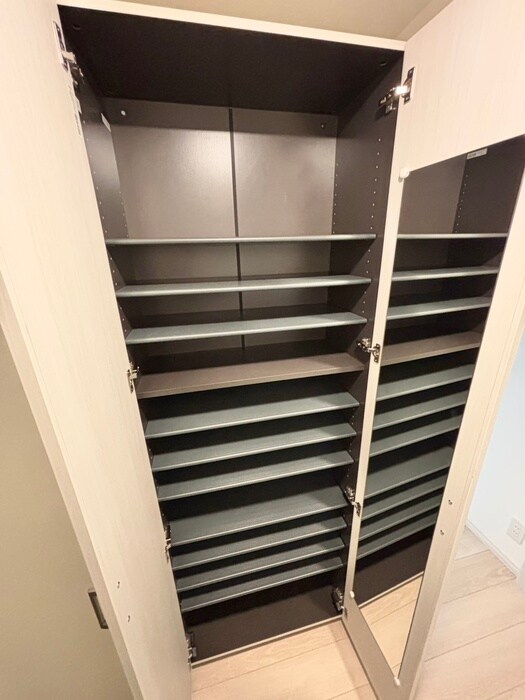 物件内観写真10　(靴箱)