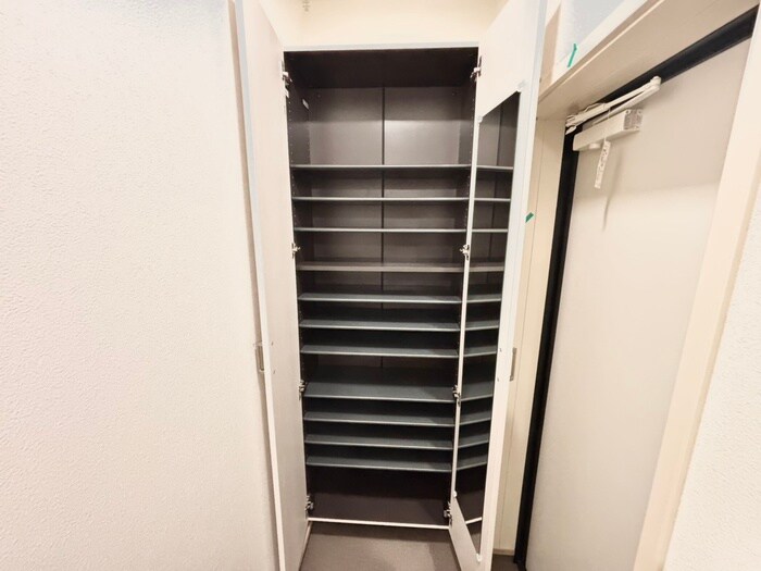 物件内観写真11　(靴箱)