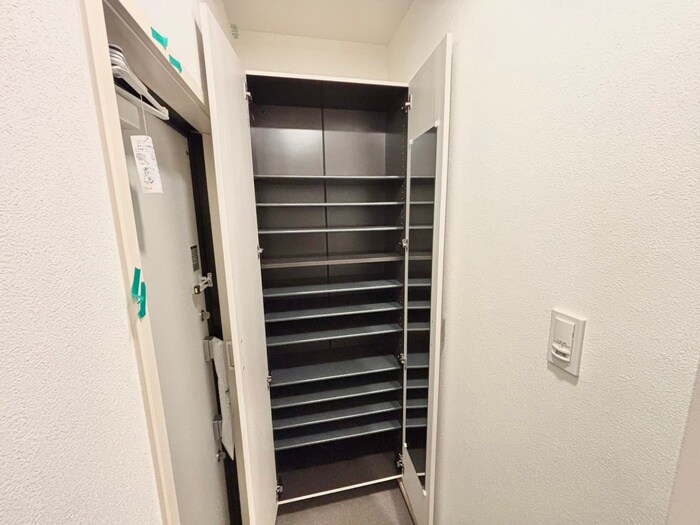 物件内観写真11　(靴箱)