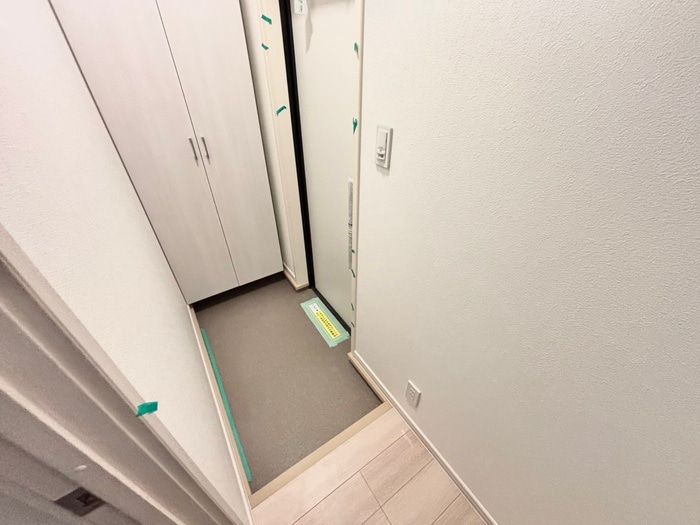 物件内観写真11　(玄関)