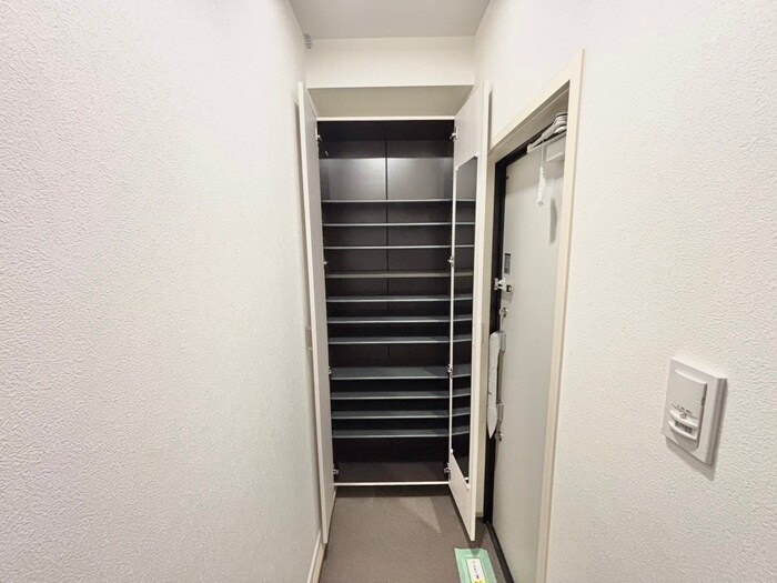 物件内観写真11　(靴箱)