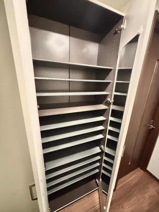 物件内観写真11　(靴箱)