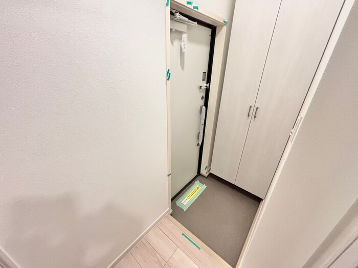 物件内観写真12　(玄関)