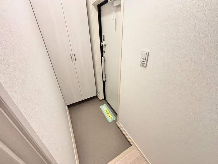 物件内観写真12　(玄関)
