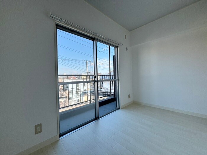 物件内観写真13　(居室)