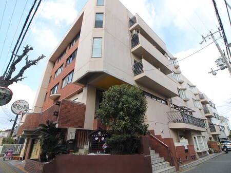 ラフォール寝屋川　Ａ棟外観写真