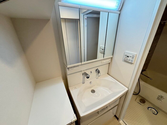 物件内観写真13　(洗面)