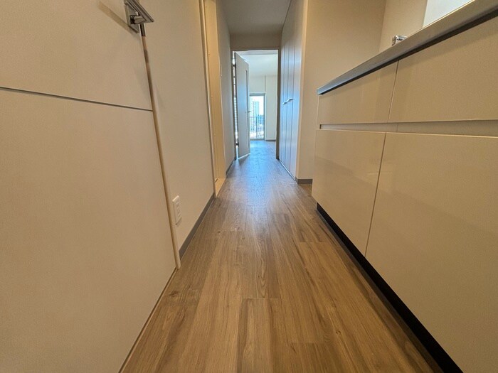 物件内観写真18　(廊下)