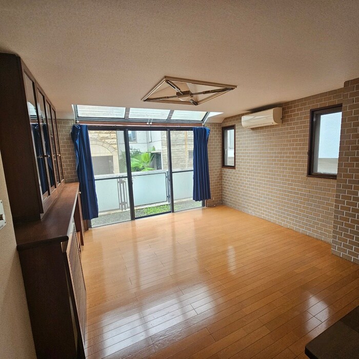 物件内観写真4　(居室)