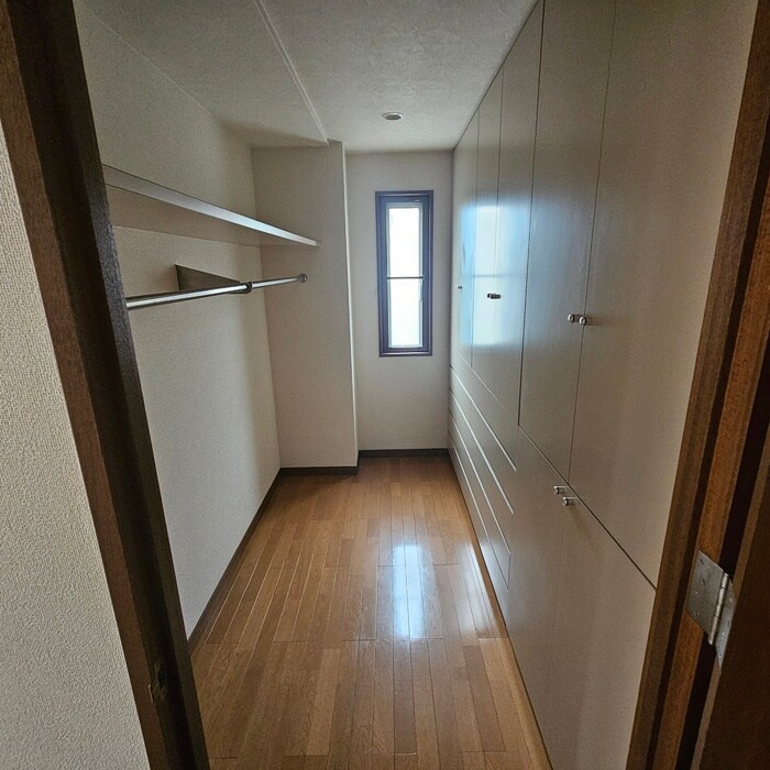 物件内観写真12　(収納)