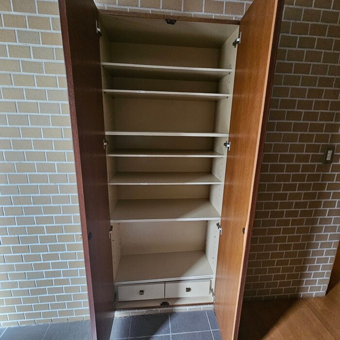 物件内観写真15　(靴箱)