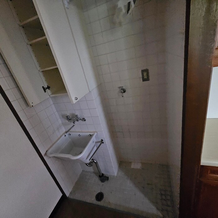 物件内観写真17　(洗濯機置場)