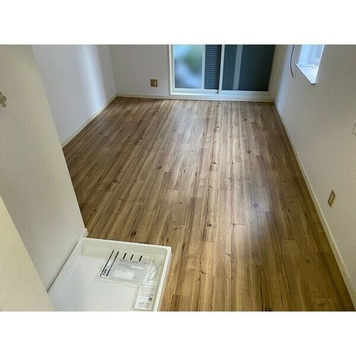 物件内観写真3　(居室)