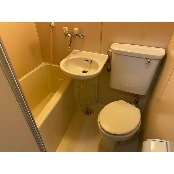 物件内観写真8　(トイレ)