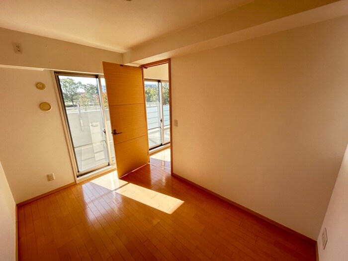 物件内観写真1　(居室)