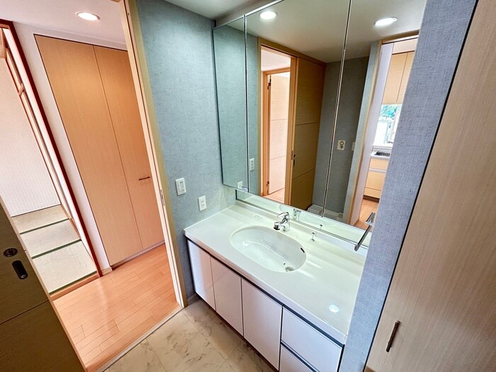 物件内観写真5　(洗面)