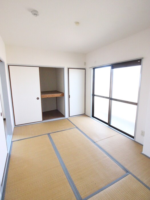 物件内観写真10　(居室)