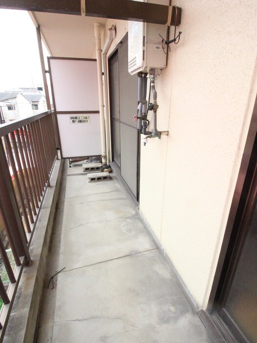 物件内観写真15　(洗濯機置場)