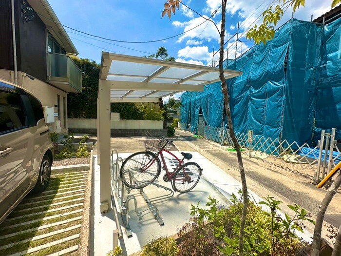 物件外観写真5　(駐輪場)