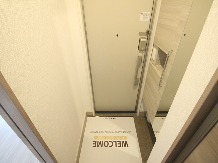 物件内観写真14　(玄関)