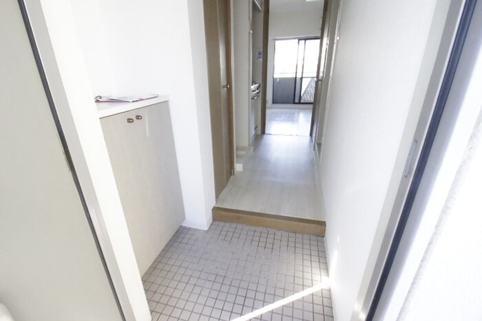 物件内観写真14　(玄関)
