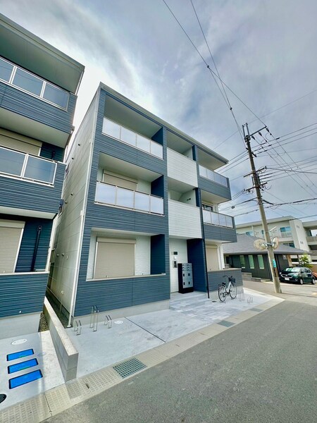 アバンティオ野出町Ⅰ外観写真