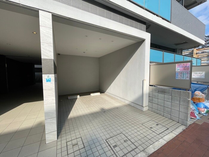 物件外観写真3　(駐車場)